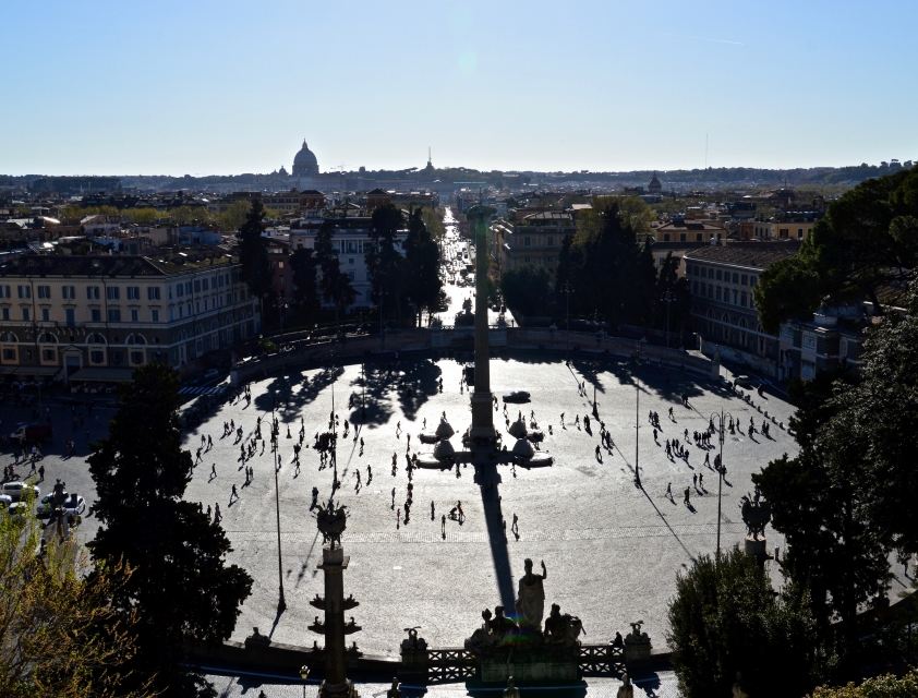 4. L'obelisco di Piazza del Popolo visto dalla Terrazza del Pincio .jpg